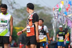 BIB: 46171, 4239
                            <button type="button" onclick="openModal(9891671)" class="btn btn-primary btn-sm float-right btn-popup" data-toggle="modal" data-target=".modal-high-quality">
                        <i class="fas fa-shopping-cart"></i> Add to Cart
                    </button>
                                            <button type="button" onclick="isThisMe(9891671, true)" class="btn btn-success btn-sm float-right btn-popup btn-isme hidden" data-toggle="tooltip" data-placement="bottom" title="นี่คือรูปของคุณใช่ไหม คลิกที่นี่เพื่อเอาเข้าอัลบั้ม">
                        <i class="fas fa-plus"></i> Add to album
                    </button>
                    <button type="button" onclick="isThisMe(9891671, false)" class="btn btn-warning btn-sm float-right btn-popup btn-isnotme hidden">
                        <i class="fas fa-ban"></i> Remove from album
                    </button>